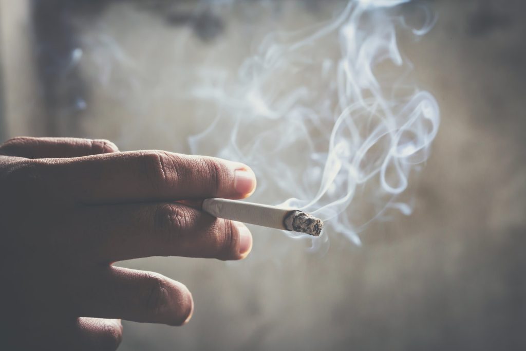 kouření cigarety